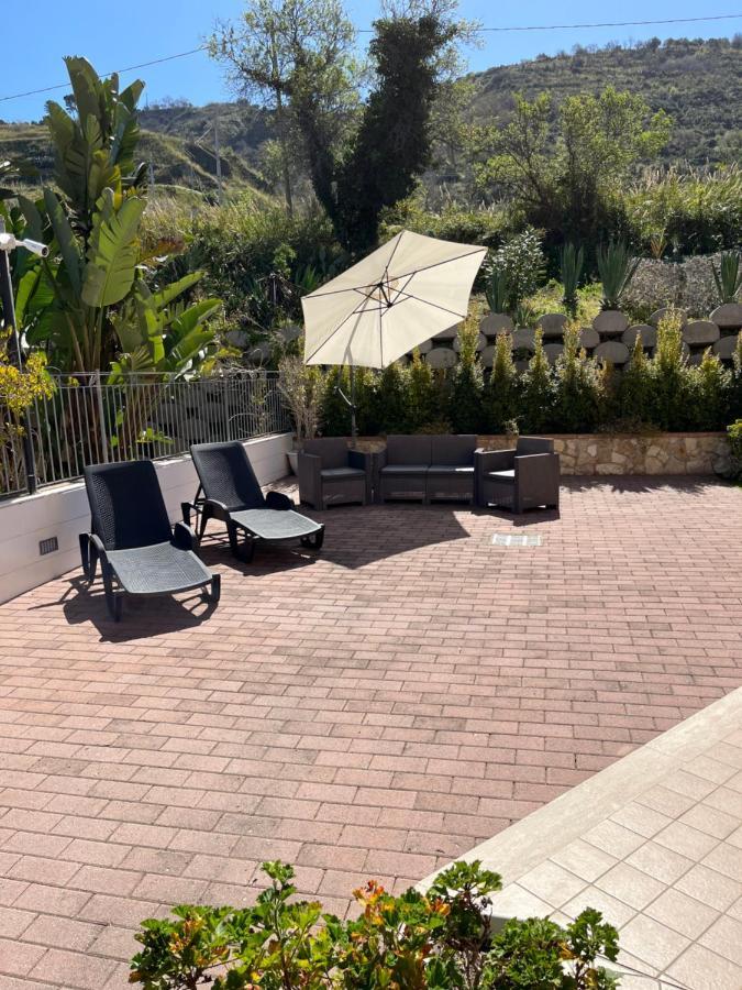 Residenza De Luca B&B Tropea Exteriör bild